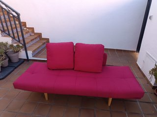 Sofá rojo. Diseño.