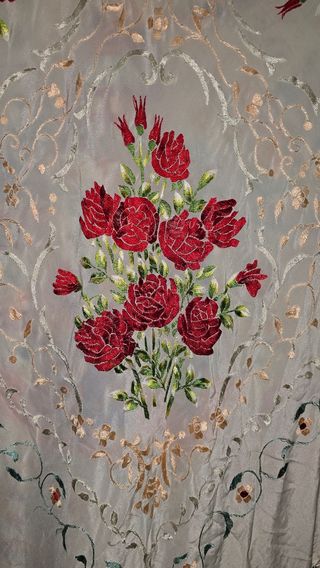 Manton de Manila seda bordado a mano