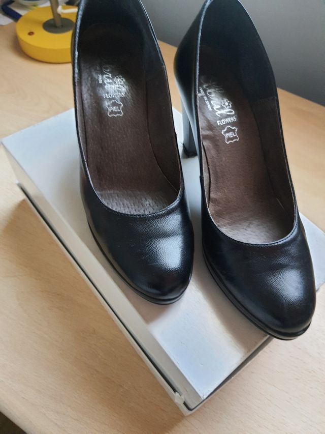 Décolleté in pelle