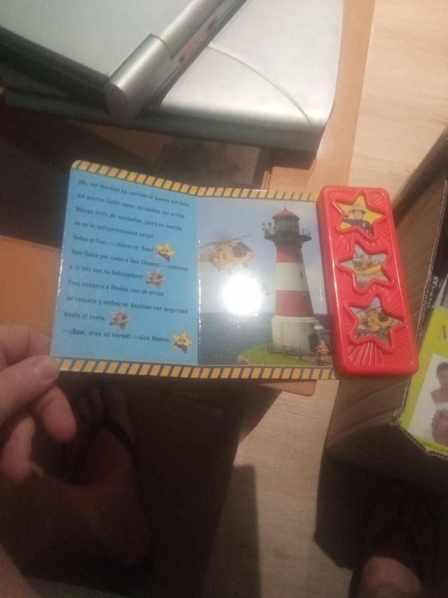 Libro con sonido Sam el bombero .