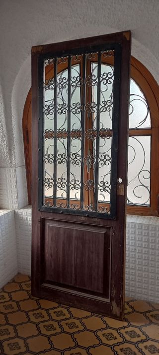 Puerta de entrada vivienda