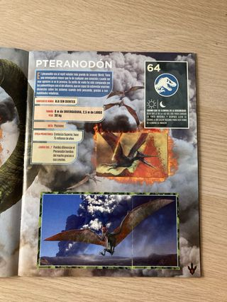 album jurassic world panini