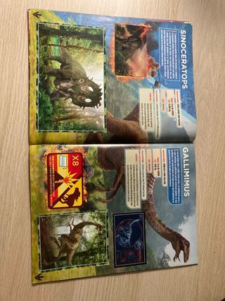 album jurassic world panini