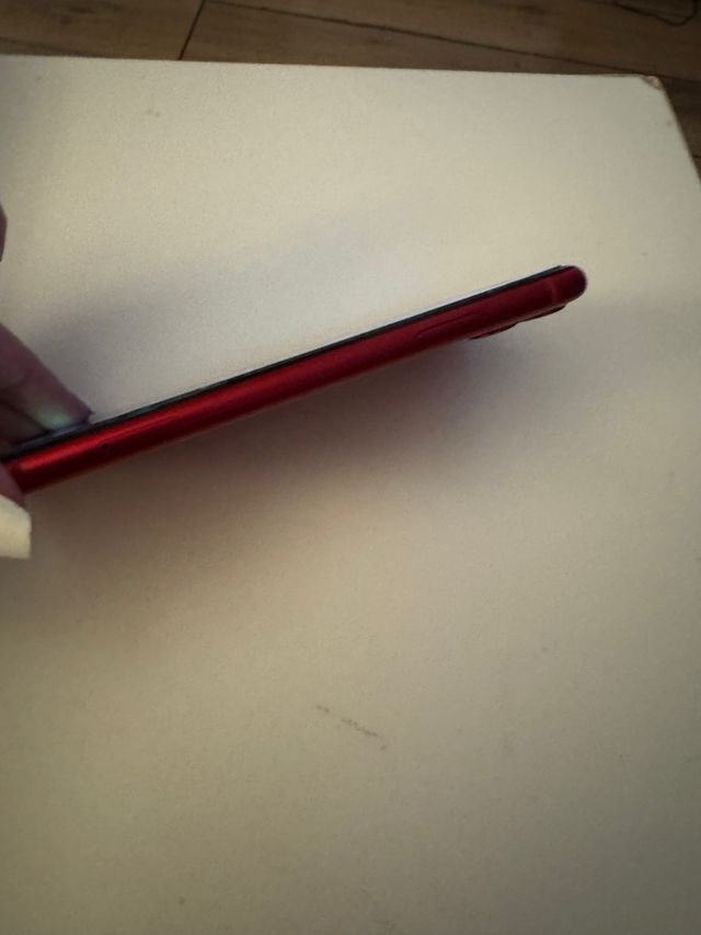 Iphone 11 rojo 64 gb con protector + funda