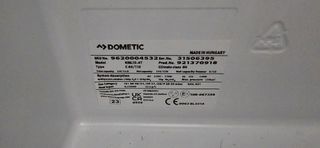 Nevera trivalente dometic