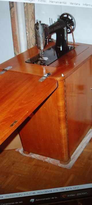 Máquina de coser antigua SIGMA