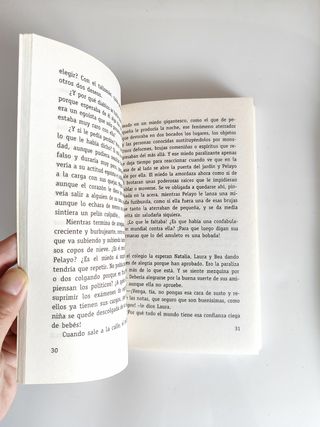 Libro Los amuletos de Marta - María Menéndez Ponte