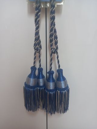 Cordones con borlas para cortinas
