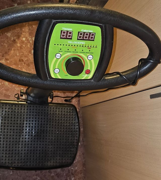 Plataforma vibratoria fitnes