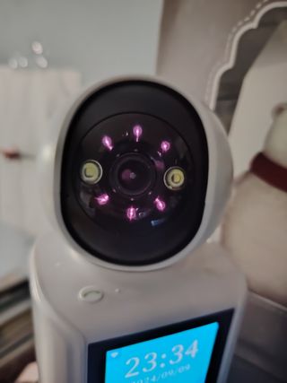 Cámara De Vigilancia Con Pantalla