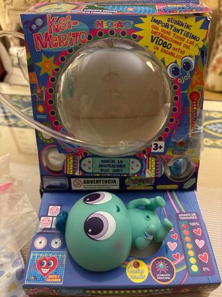 Ksi-merito juguete con incubadora