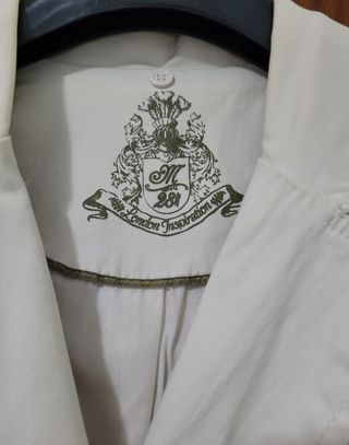 CHAQUETAS MUJER BERSHKA Y STRADIVARIUS.