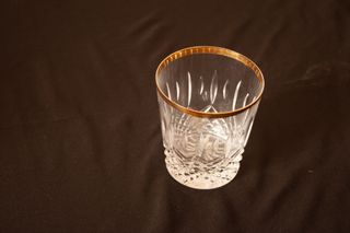 Vasos Yuguslavos Filos Dorados