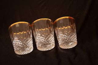 Vasos Yuguslavos Filos Dorados