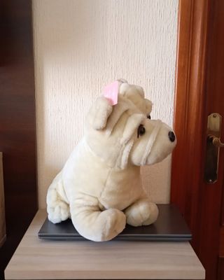 Maxi Peluche de Perro de DK, Nuevo