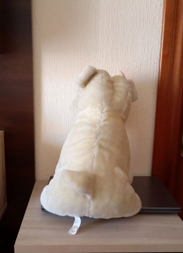 Maxi Peluche de Perro de DK, Nuevo