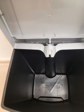 Cubo de basura curver