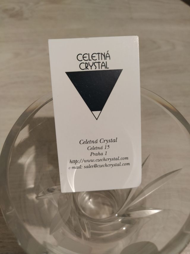 Jarrón de cristal de Bohemia auténtico.