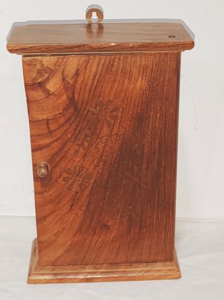 Mueble caja armario llavero joyero madera bronce