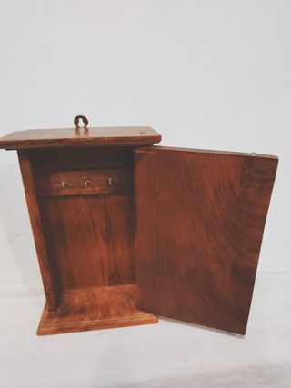 Mueble caja armario llavero joyero madera bronce