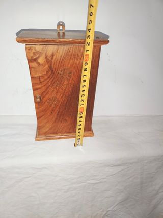 Mueble caja armario llavero joyero madera bronce