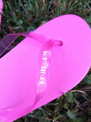 Chanclas rosas talla 36-38 con etiqueta
