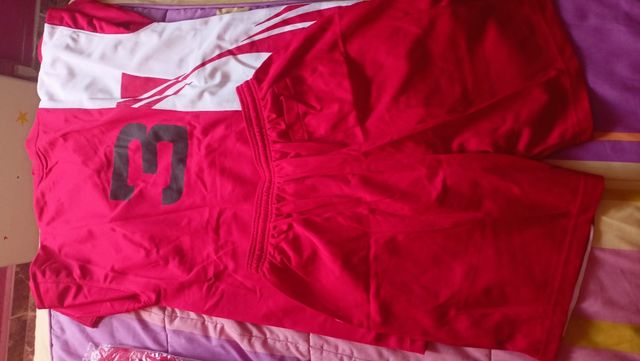 Equipación fútbol Cocacola 