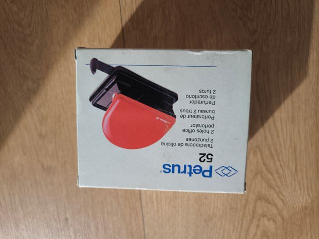 Taladradora de papel Petrus 52