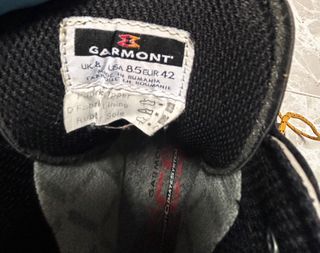 BOTAS DE MONTAÑA Y ESCALADA