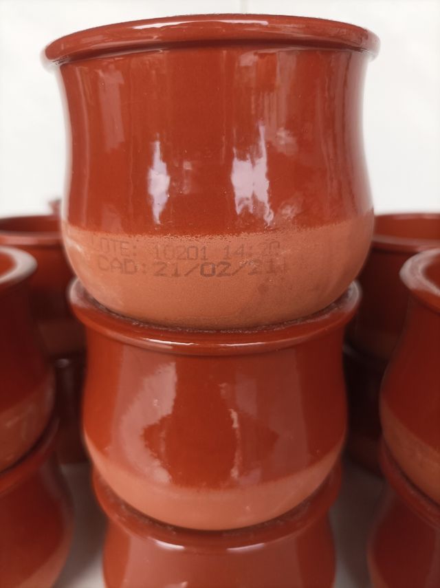 Lote de 18 tarros de cerámica