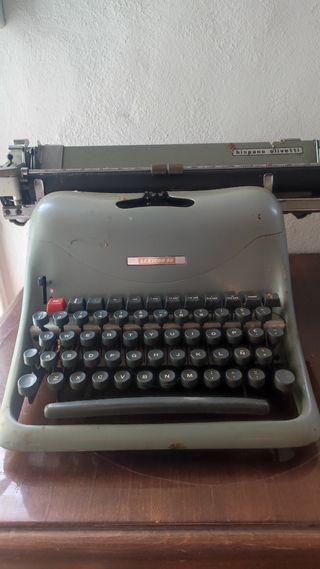 Máquina de escribir Hispano Olivetti