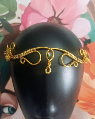 Diadema de elfo dorada. Tiara medieval