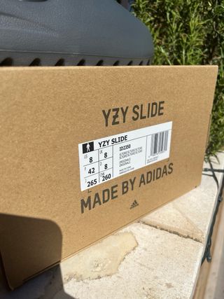 Yeezy Slide Slate grey