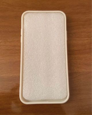 cover bianca iphone 11 con dettagli "L" nera