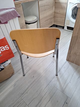 Sillas de aluminio y madera