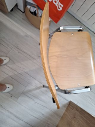 Sillas de aluminio y madera