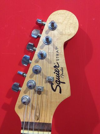 FENDER SQUIER STRAT. 2A OPORTUNITAT