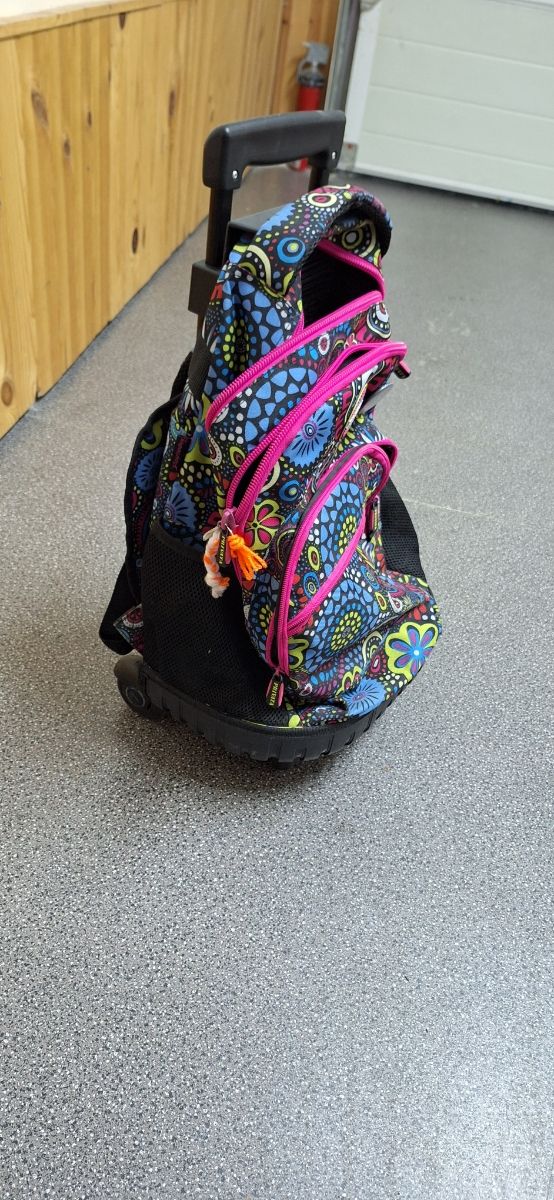 mochila escolar con ruedas