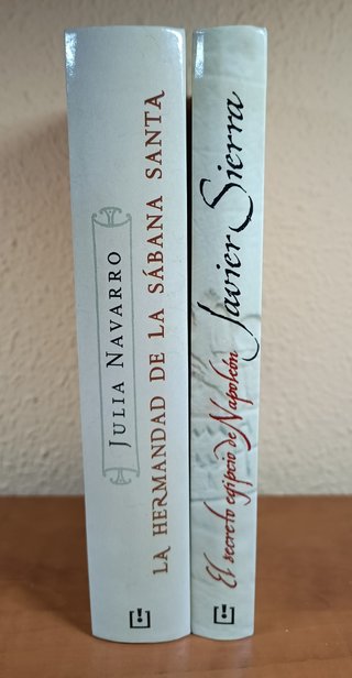 Lote 2 libros "Editorial DEBOLSILLO"