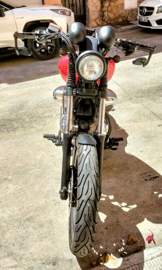 Motocicleta YAMAHA VT 750cc (Bobber)