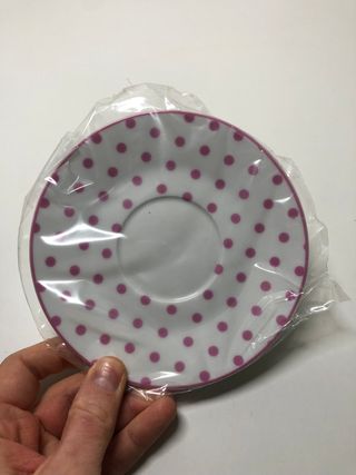 Conjunto de tazas, platillos, azucarero y jarrita