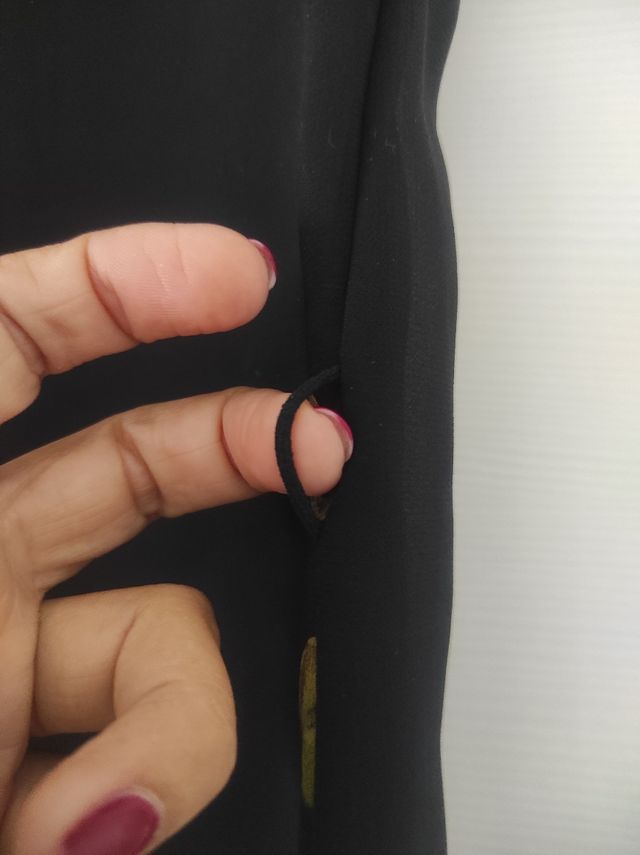 Vestito nero con fiori