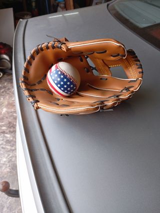 Guantes y pelotas beisbol