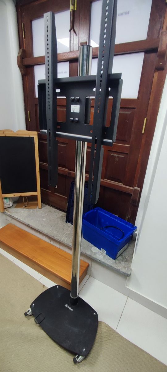 Soporte universal móvil pantalla