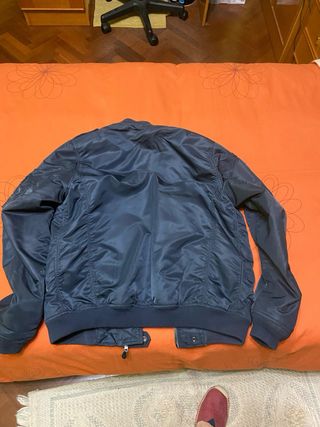 Cazarora bomber