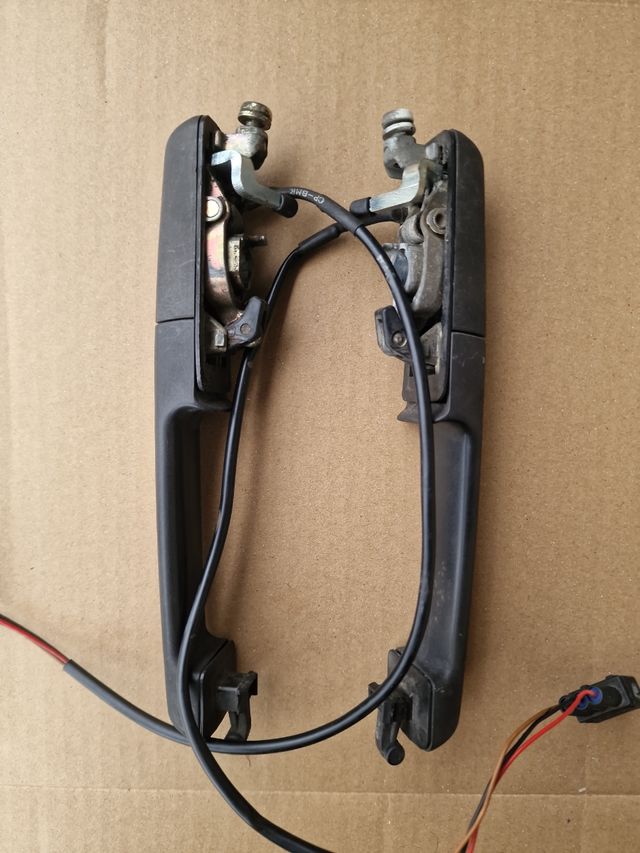 Manillas puertas corrado