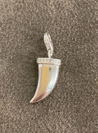 COLGANTE DE THOMAS SABO CUERNO