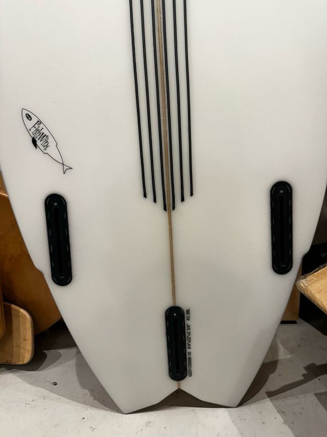 TABLA DE SURF MB FISHWING