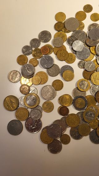Monedas antiguas fuera de uso