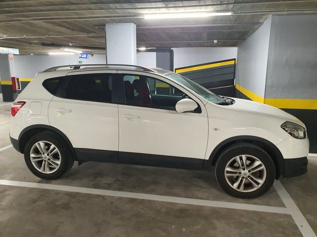 Nissan Qashqai+2 2010